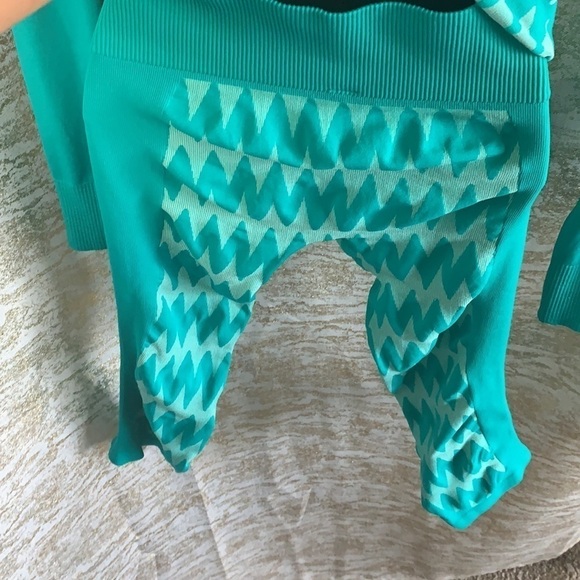 ROXY Green Dry Flight Tech Pullover Hoodie Shirt With Matching Legging Size S - Picture 10 of 12